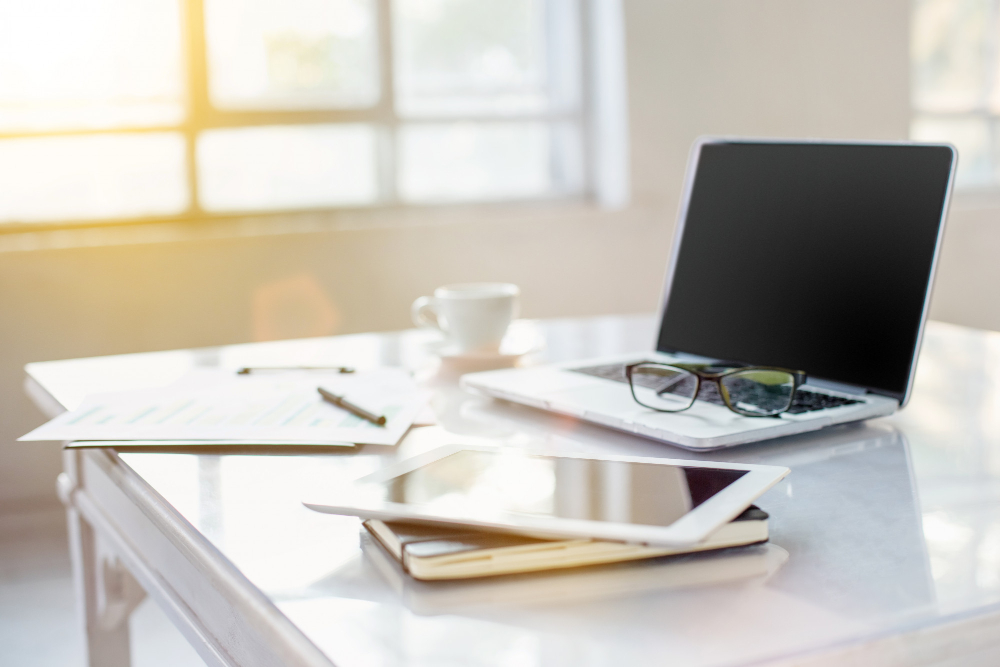 Cuidados com a saúde dos olhos em época de home office