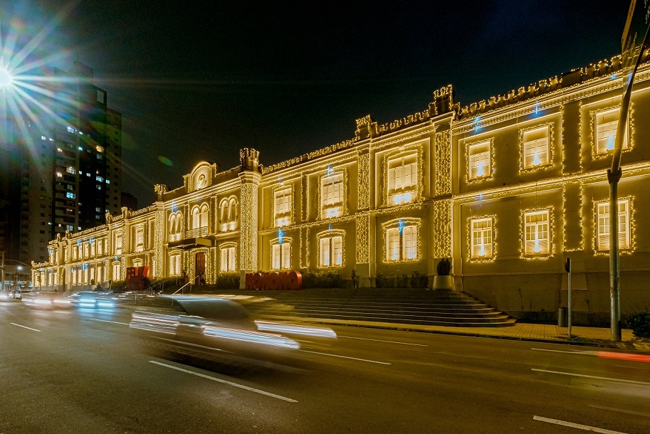 Shopping Curitiba sorteia R$ 100 mil em compras