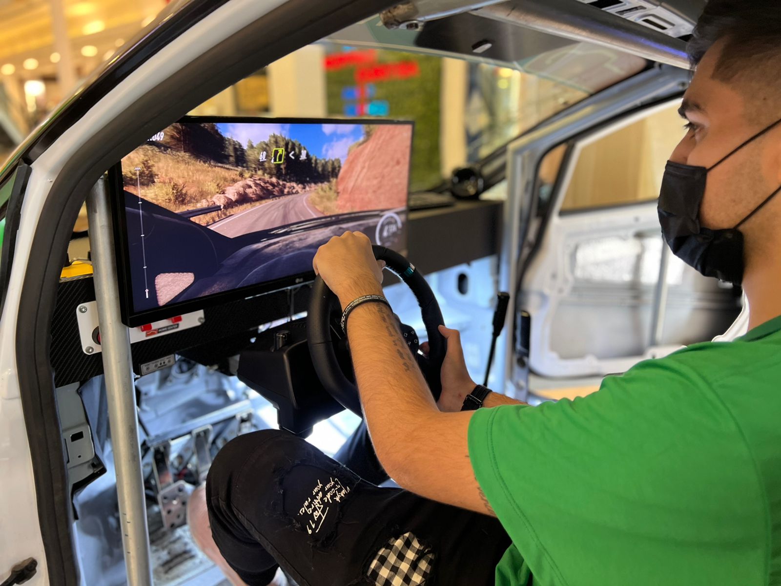 Shopping Crystal de Curitiba recebe o espaço Motion Sphere com simuladores  de automobilismo