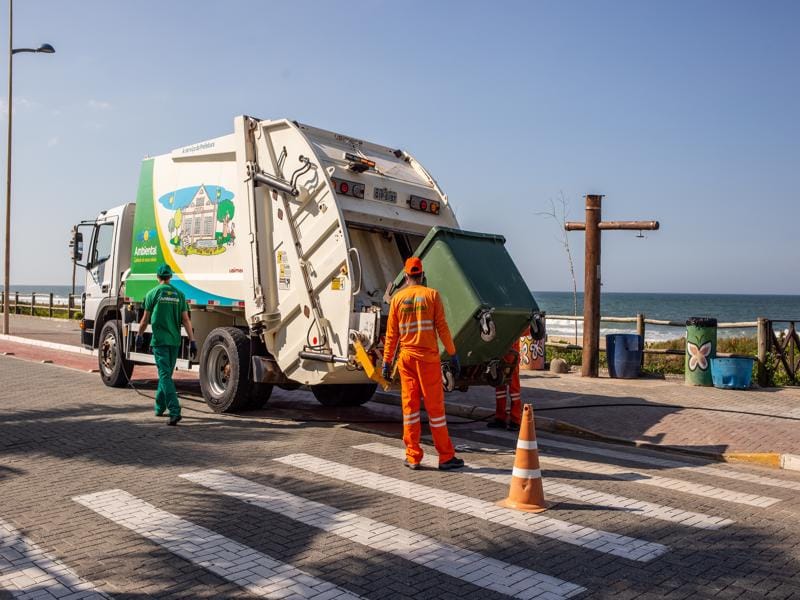 Por uma coleta de lixo mais conteinerizada e mecanizada