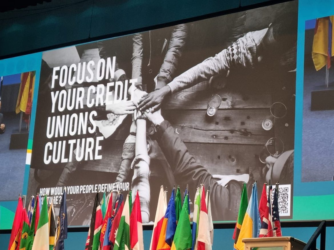 Lideranças brasileiras participam da Assembleia da Woccu, na Escócia