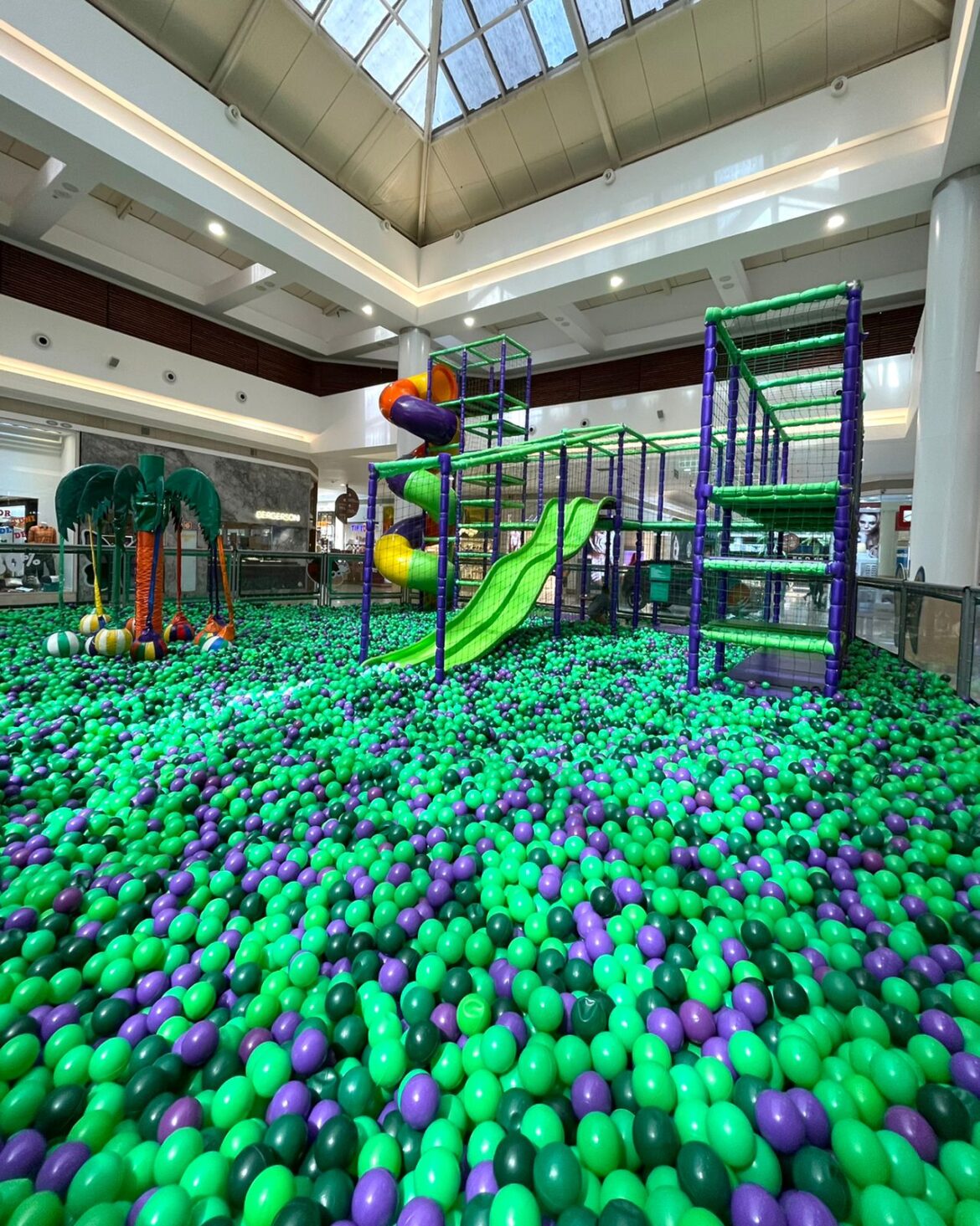 Parque infantil Mundo Cric chega ao Catuaí Shopping