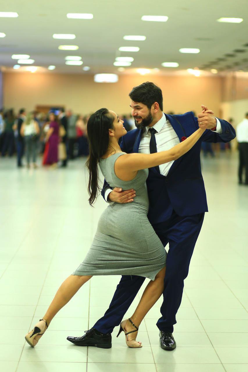 Pesquisa constata: quem dança seus males espanta