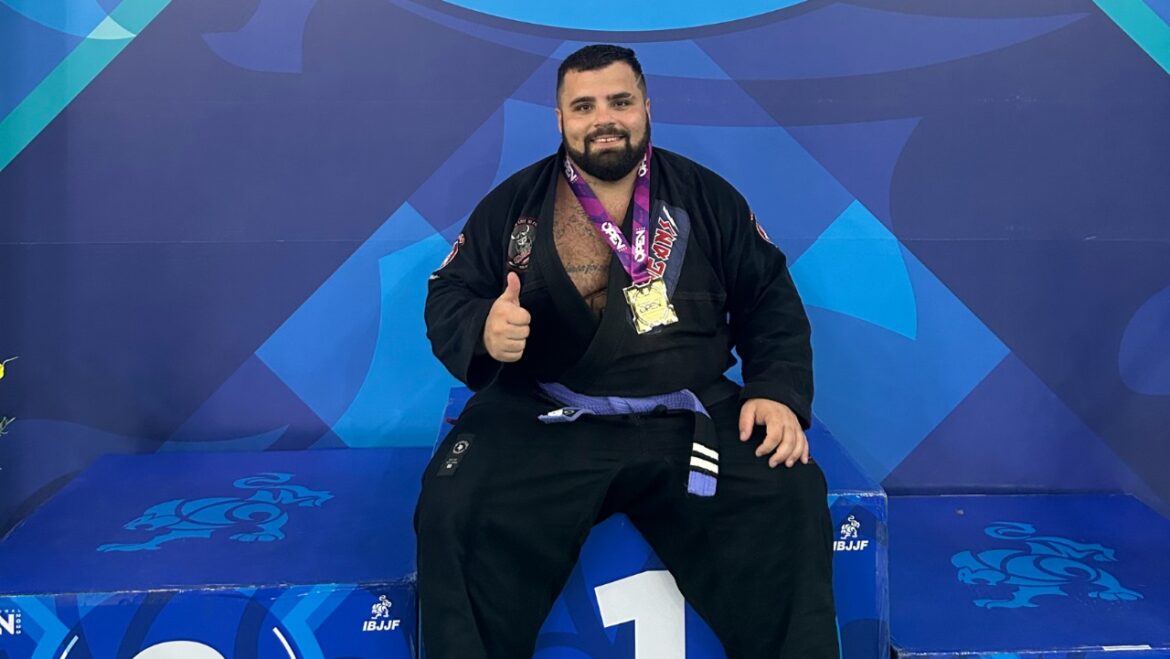 O gigante do tatame Victor Ursão conquistou 23 medalhas em 2023