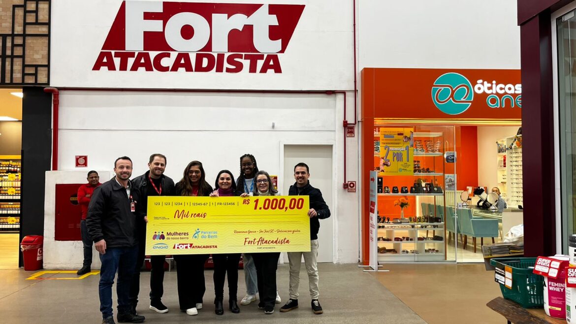 Fort Atacadista realiza entrega de cheques do projeto “Mulheres do Nosso Bairro” em Santa Catarina