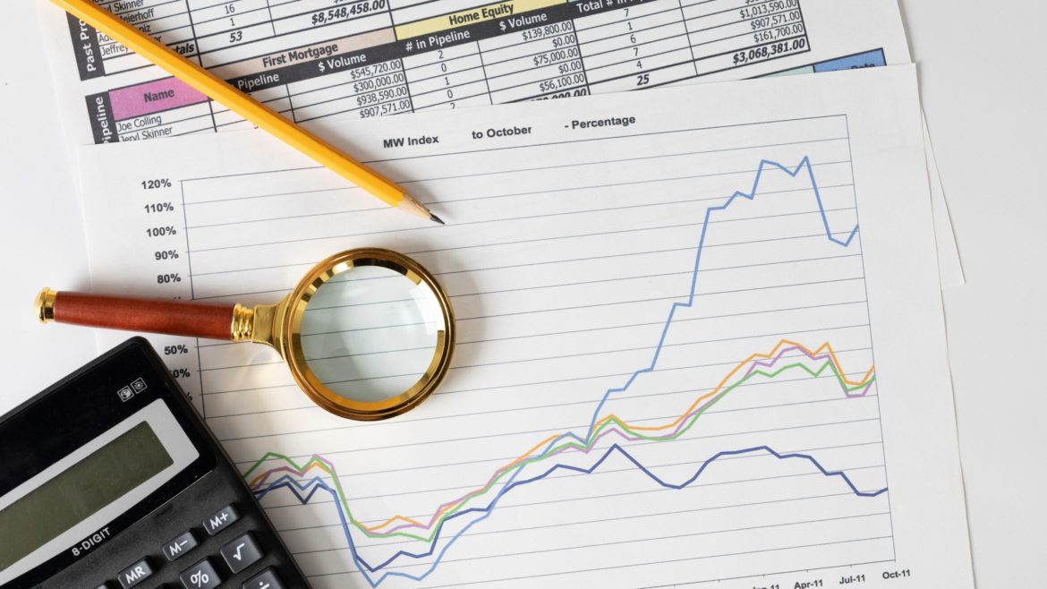 Inflação sobe 10,07% em 12 meses; especialista dá dicas para proteger economias