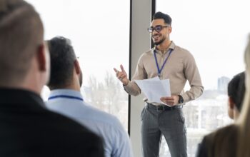 Sintelmark promove palestra exclusiva para homens sobre respeito e equidade