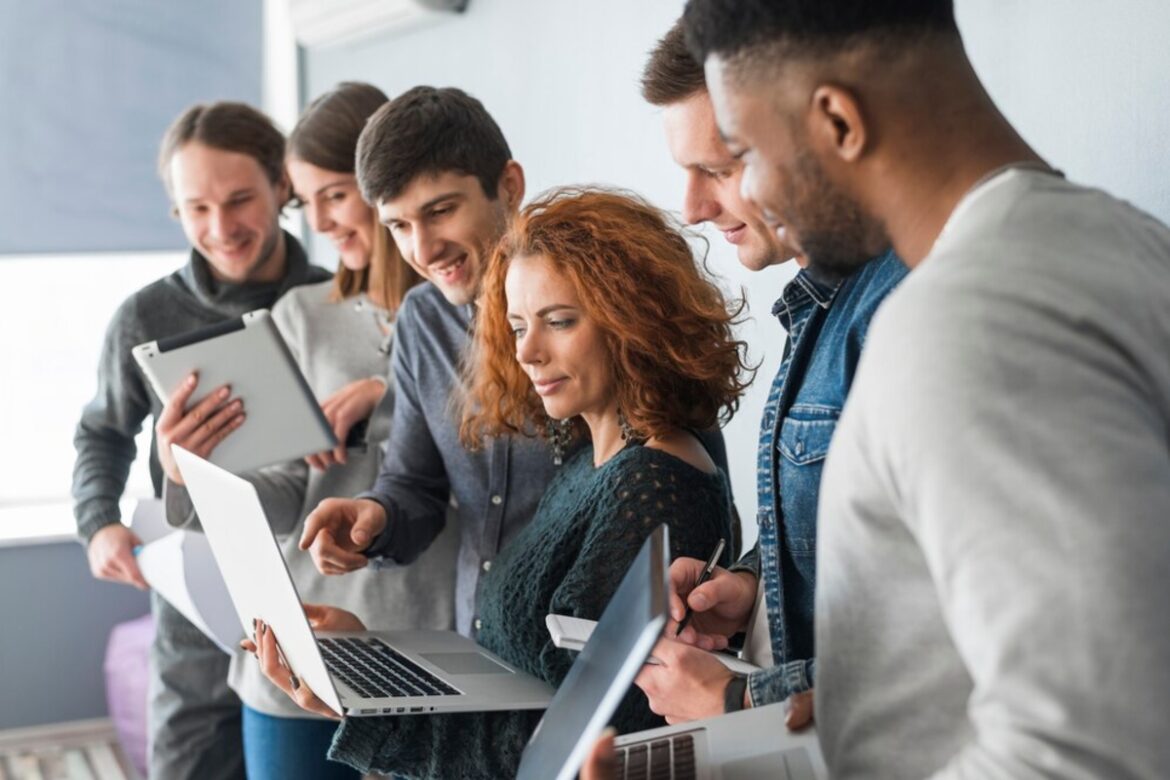 Evento ‘Liderando o Futuro 2025’ rompe padrões e destaca o papel dos homens na equidade de gênero